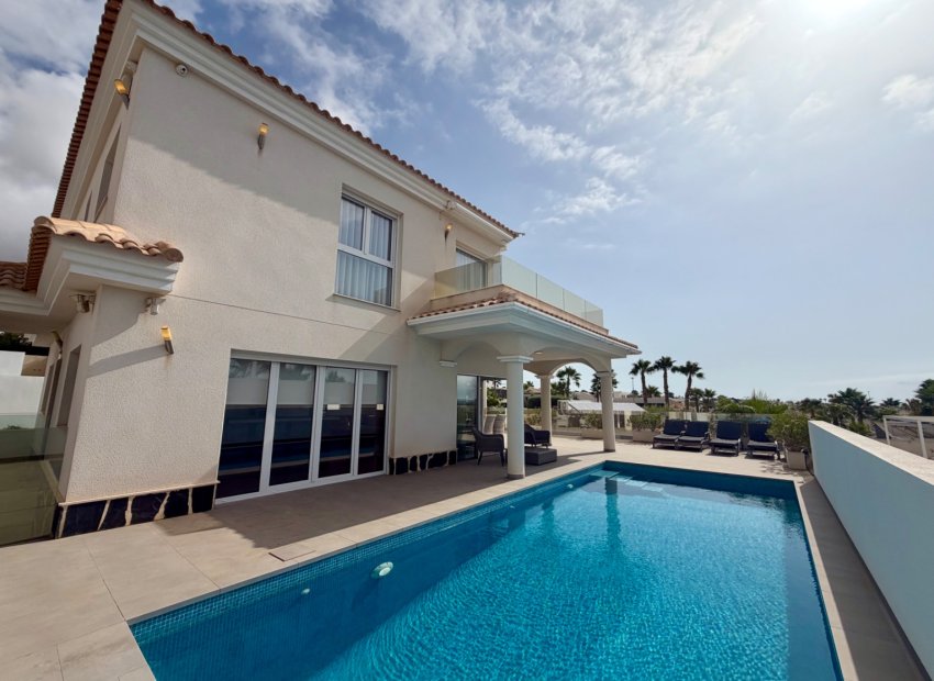 Herverkoop - Vrijstaande woning / Villa -
La Marina
