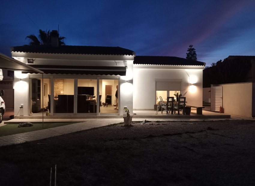 Herverkoop - Vrijstaande woning / Villa -
Lomas de Cabo Roig