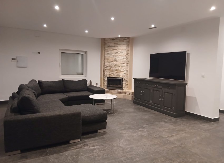 Herverkoop - Vrijstaande woning / Villa -
Lomas de Cabo Roig