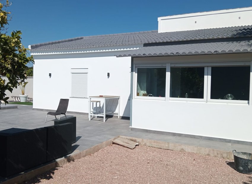Herverkoop - Vrijstaande woning / Villa -
Lomas de Cabo Roig