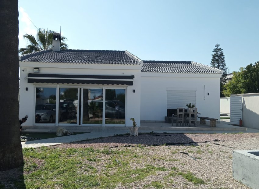 Herverkoop - Vrijstaande woning / Villa -
Lomas de Cabo Roig