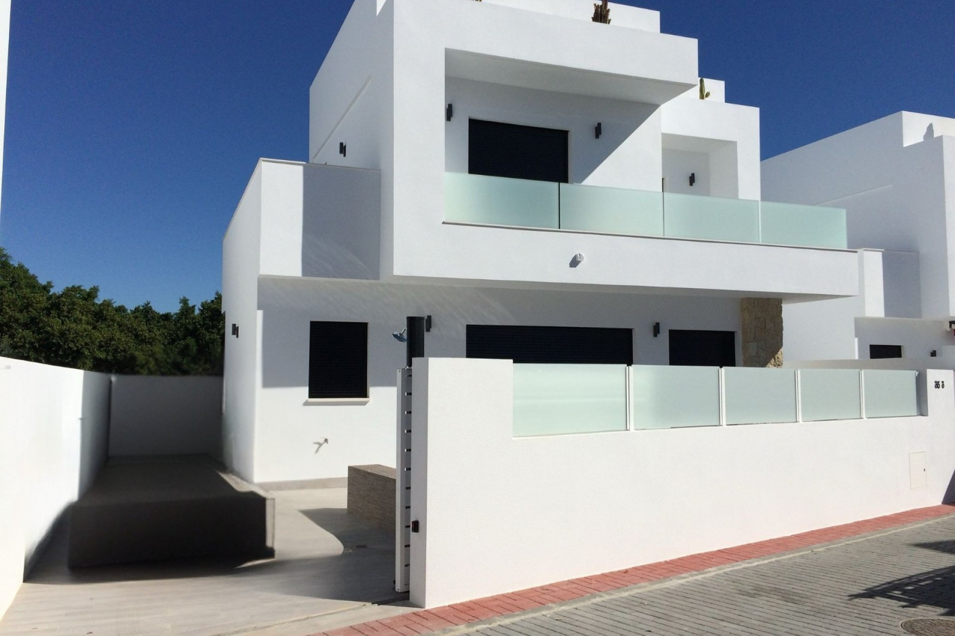 Herverkoop - Vrijstaande woning / Villa -
Los Montesinos - La Herada