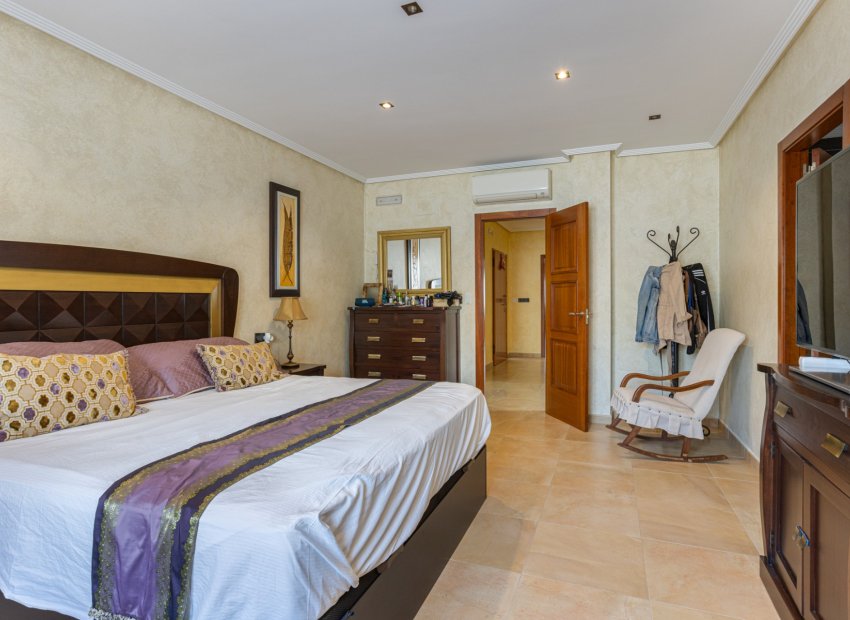 Herverkoop - Vrijstaande woning / Villa -
Los Montesinos - La Herrada