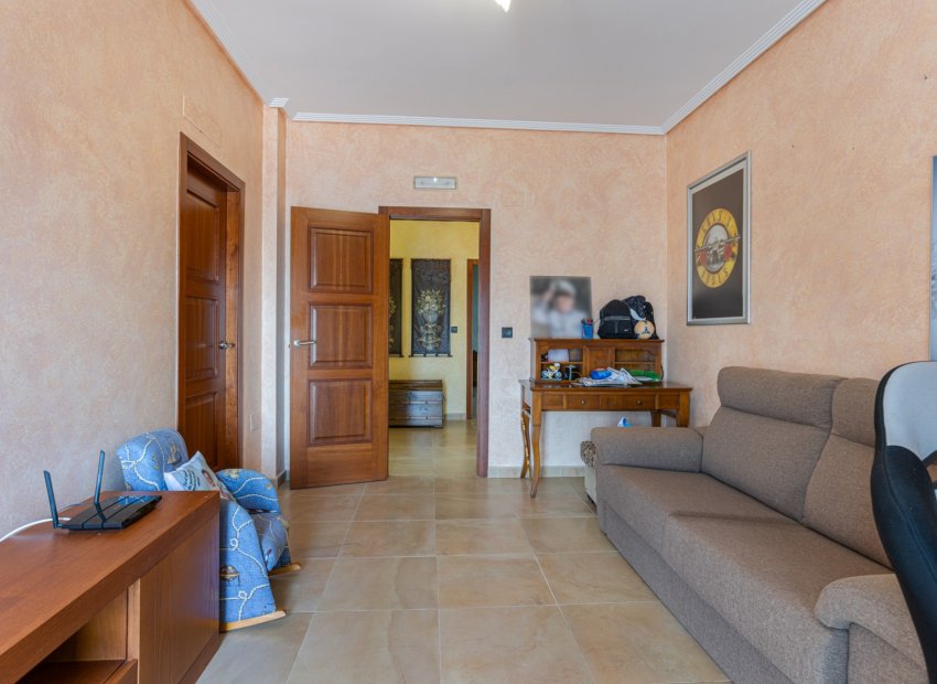 Herverkoop - Vrijstaande woning / Villa -
Los Montesinos - La Herrada
