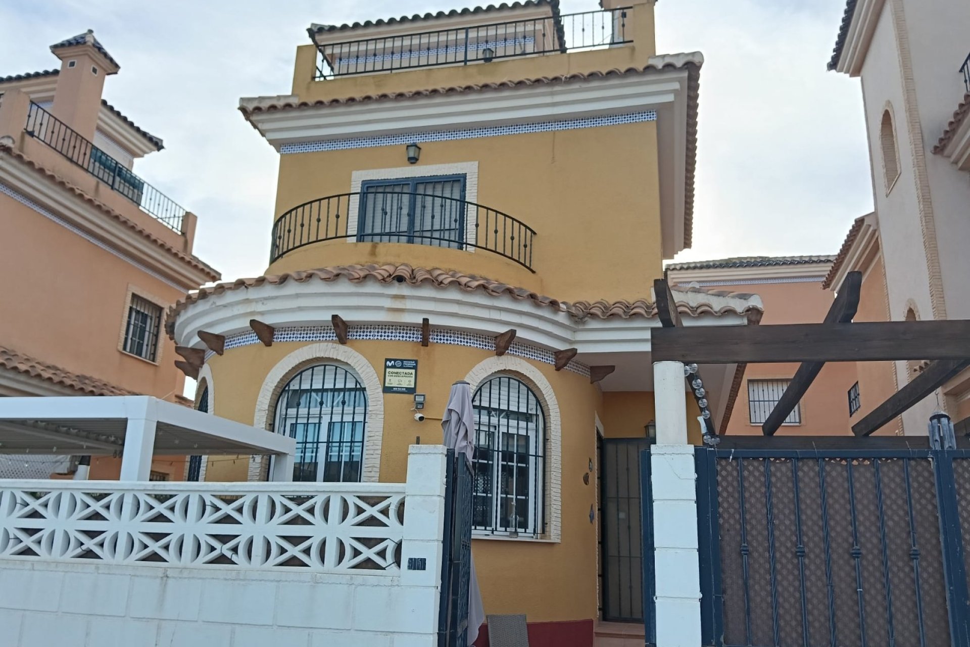 Herverkoop - Vrijstaande woning / Villa -
Los Montesinos - La Herrada