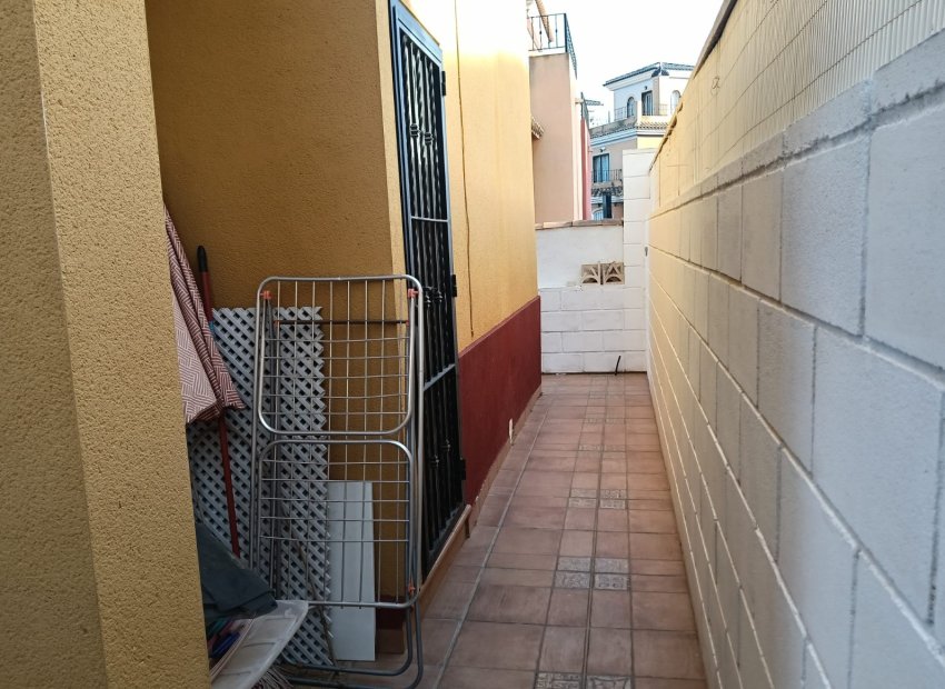 Herverkoop - Vrijstaande woning / Villa -
Los Montesinos - La Herrada