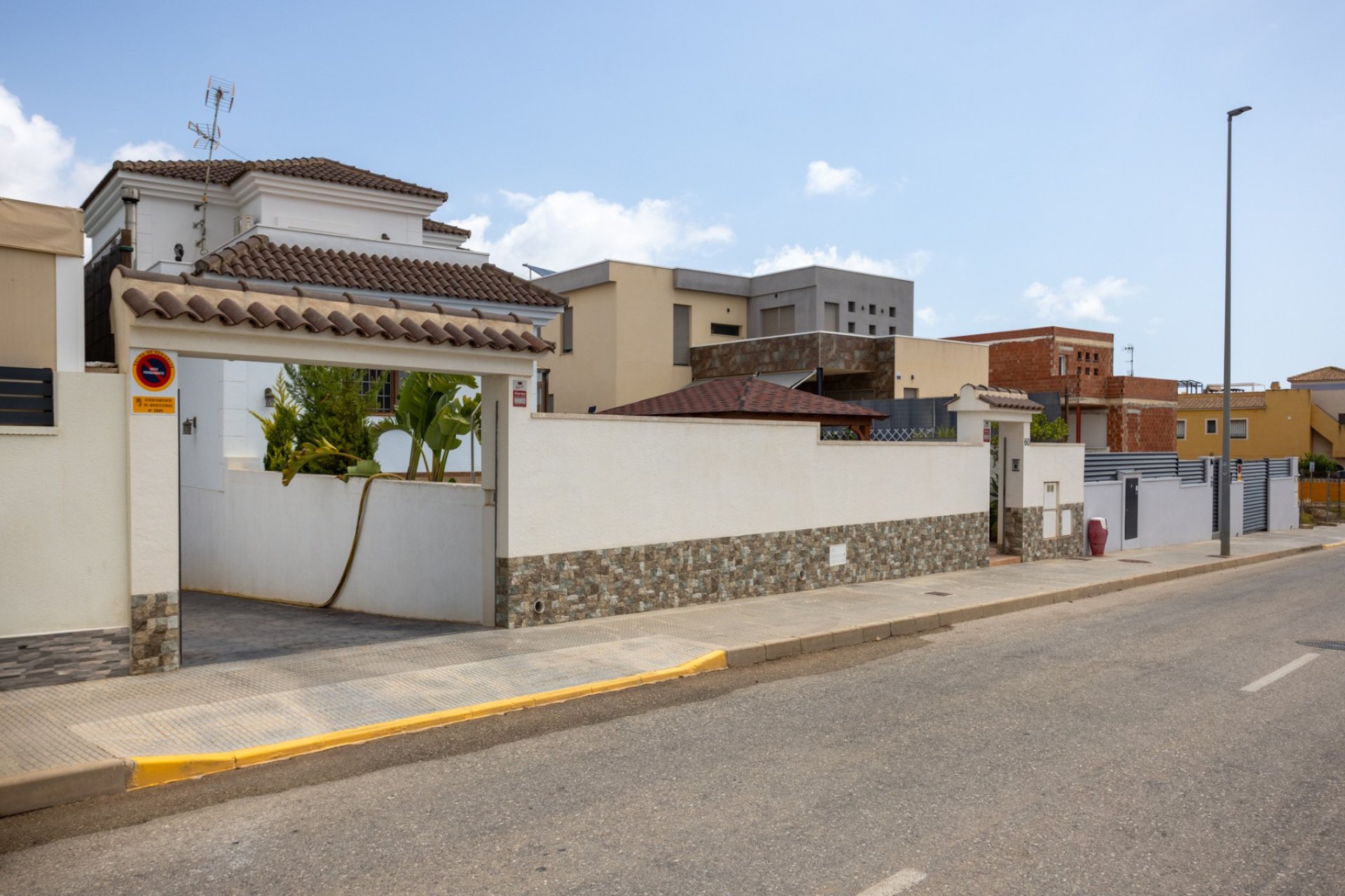 Herverkoop - Vrijstaande woning / Villa -
Los Montesinos - La Herrada