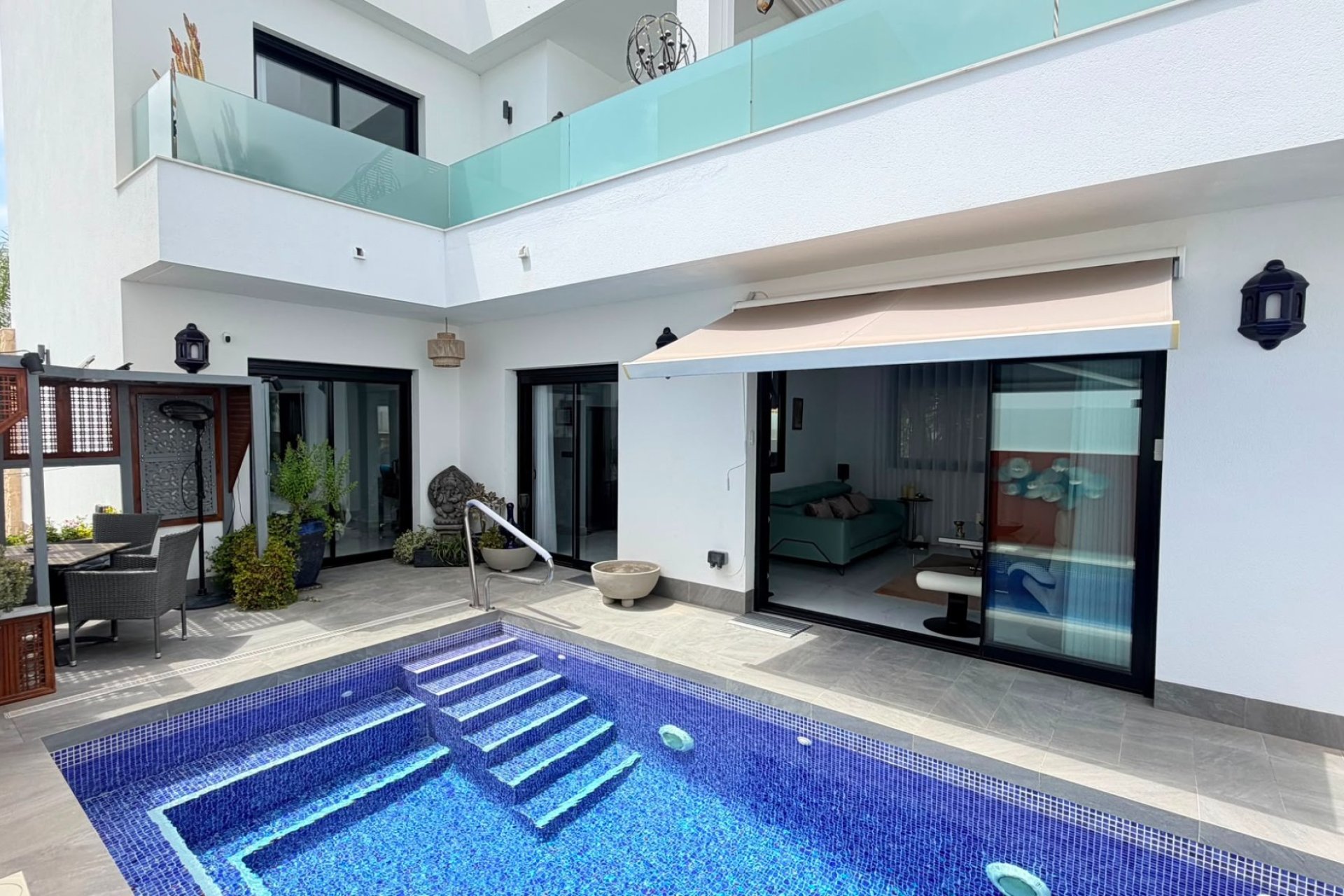 Herverkoop - Vrijstaande woning / Villa -
Los Montesinos - La Herrada
