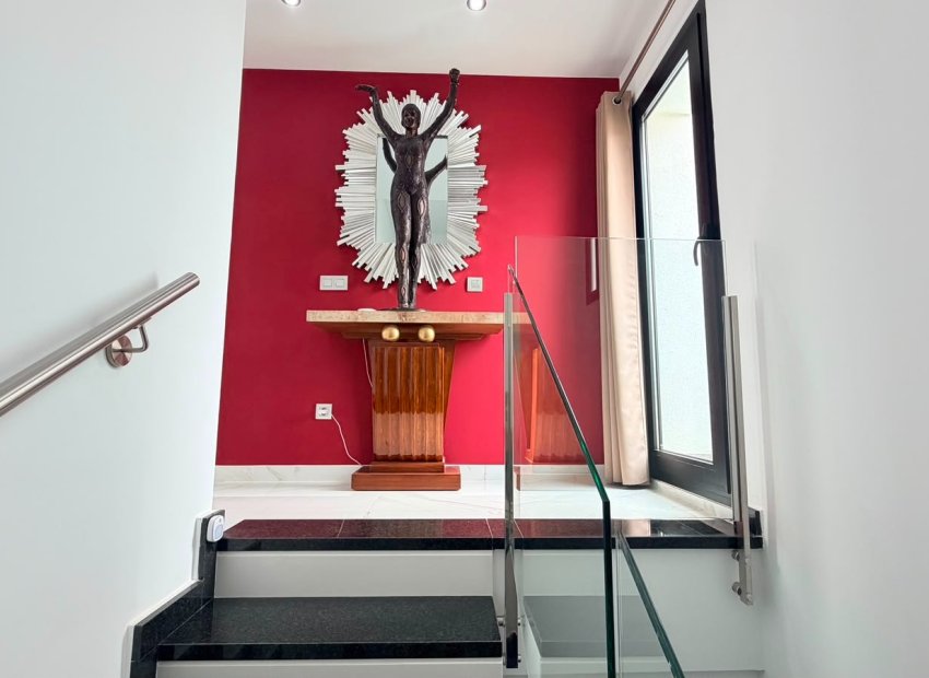 Herverkoop - Vrijstaande woning / Villa -
Los Montesinos - La Herrada