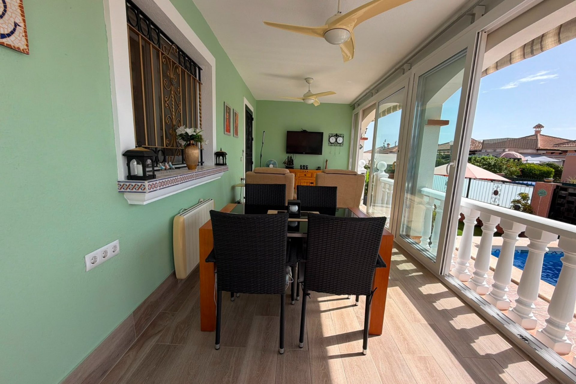 Herverkoop - Vrijstaande woning / Villa -
Los Montesinos - La Herrada