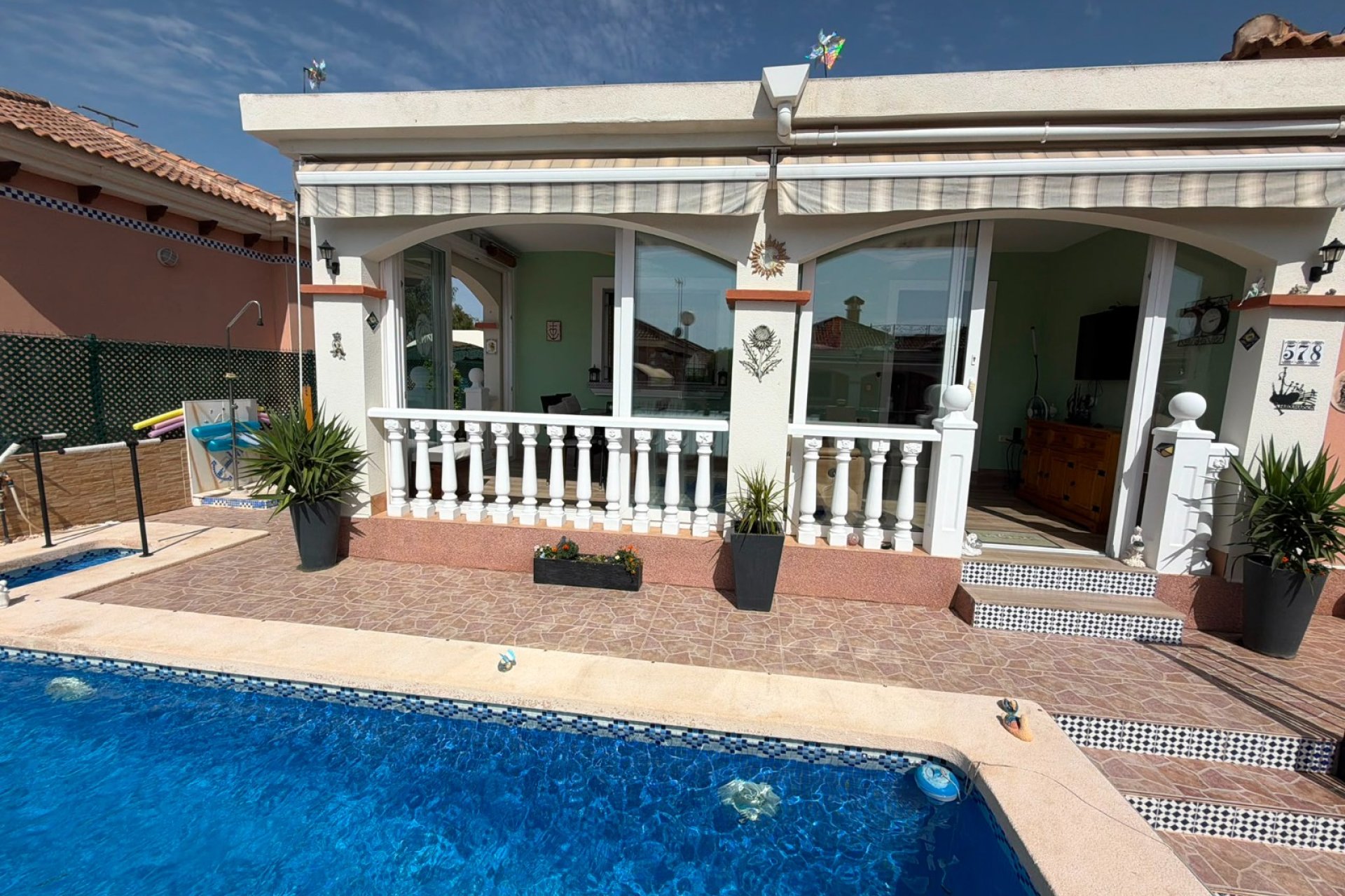 Herverkoop - Vrijstaande woning / Villa -
Los Montesinos - La Herrada