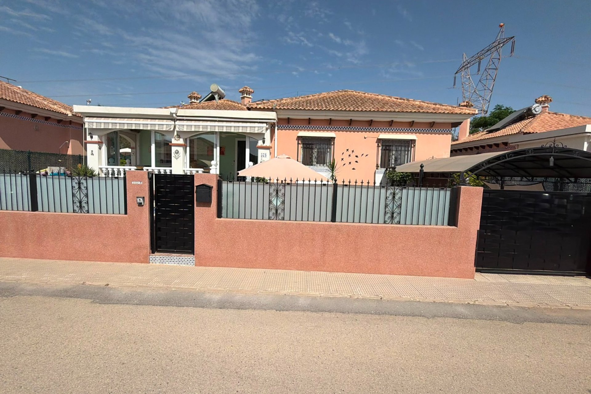 Herverkoop - Vrijstaande woning / Villa -
Los Montesinos - La Herrada