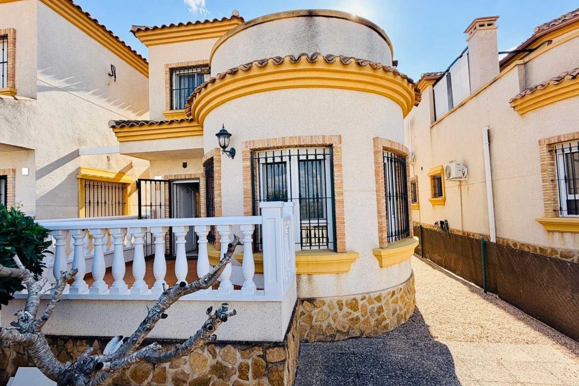 Herverkoop - Vrijstaande woning / Villa -
Los Montesinos - La Herrada
