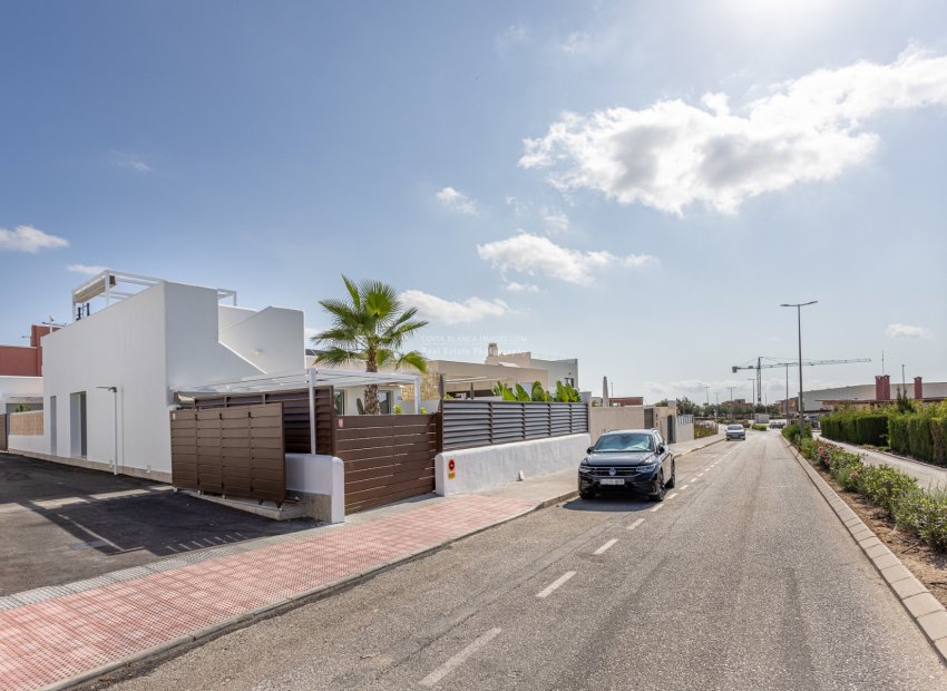 Herverkoop - Vrijstaande woning / Villa -
Los Montesinos - Los Montesinos - Urb. La Herrada