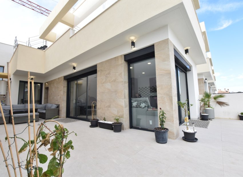 Herverkoop - Vrijstaande woning / Villa -
Los Montesinos