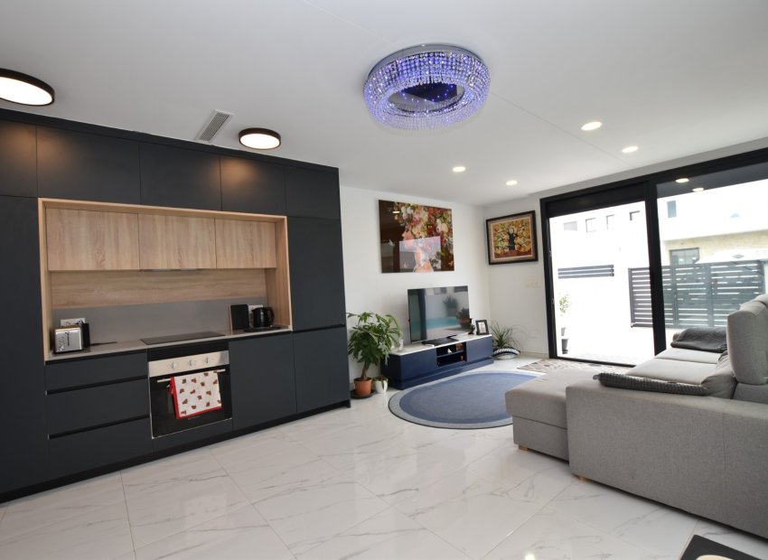 Herverkoop - Vrijstaande woning / Villa -
Los Montesinos