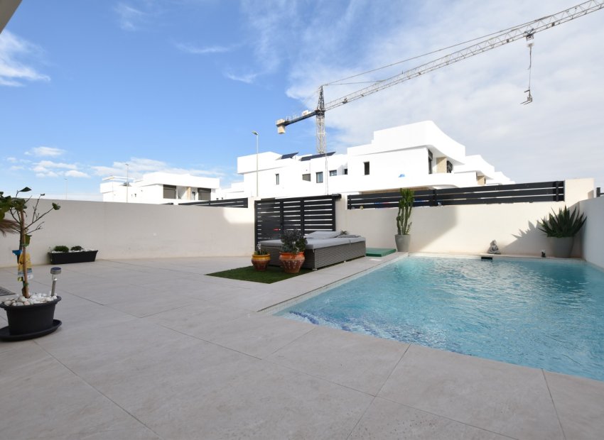 Herverkoop - Vrijstaande woning / Villa -
Los Montesinos