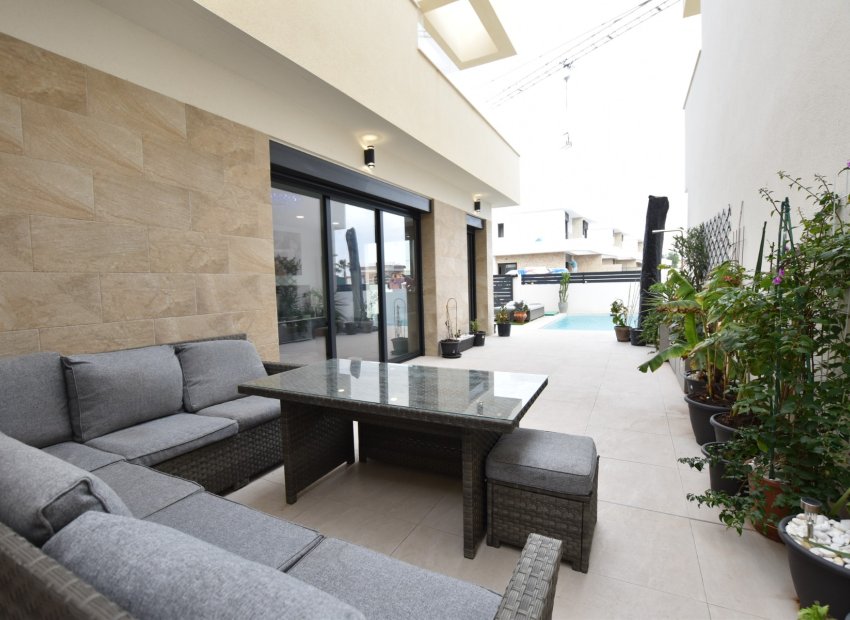 Herverkoop - Vrijstaande woning / Villa -
Los Montesinos