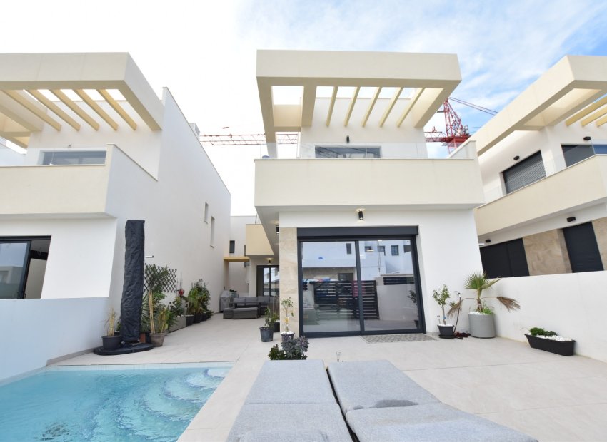 Herverkoop - Vrijstaande woning / Villa -
Los Montesinos