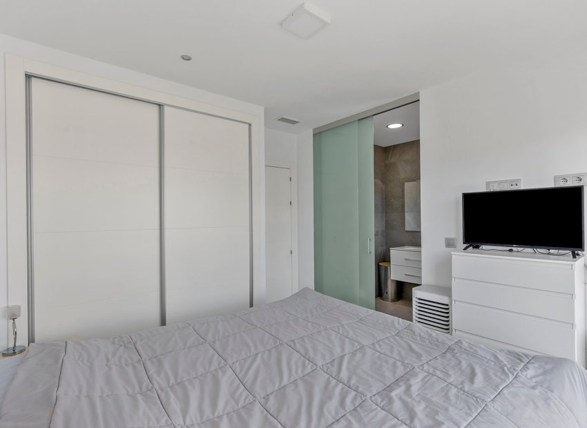 Herverkoop - Vrijstaande woning / Villa -
Orihuela Costa - Entre Naranjos Vistabella Golf