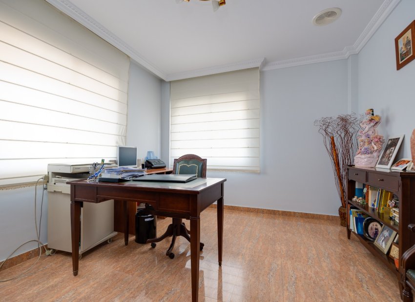 Herverkoop - Vrijstaande woning / Villa -
Orihuela Costa - Orihuela