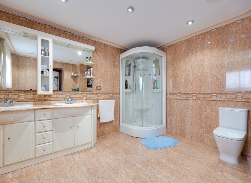 Herverkoop - Vrijstaande woning / Villa -
Orihuela Costa - Orihuela