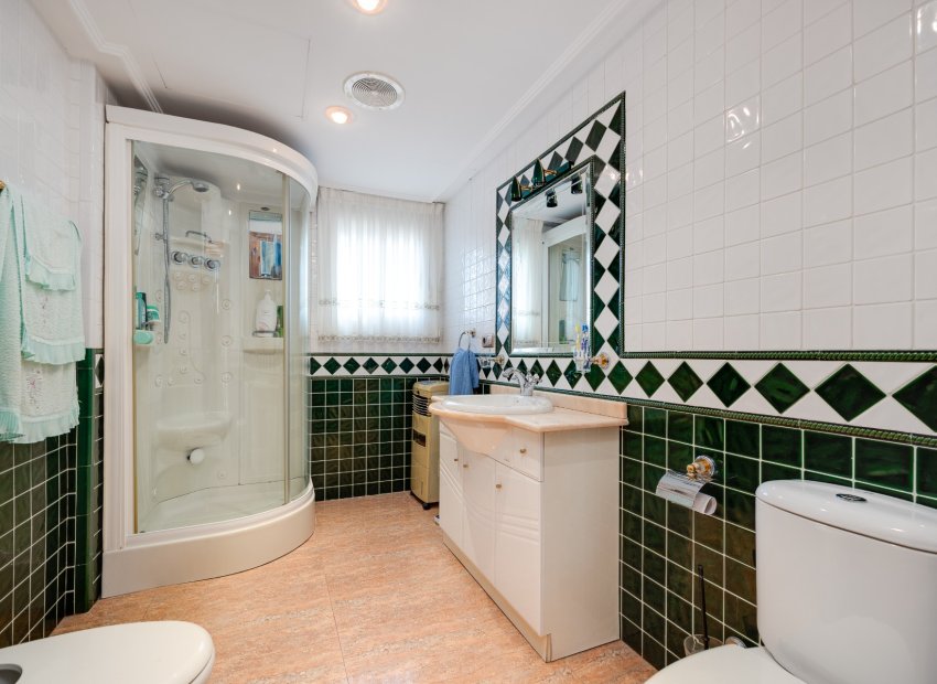 Herverkoop - Vrijstaande woning / Villa -
Orihuela Costa - Orihuela