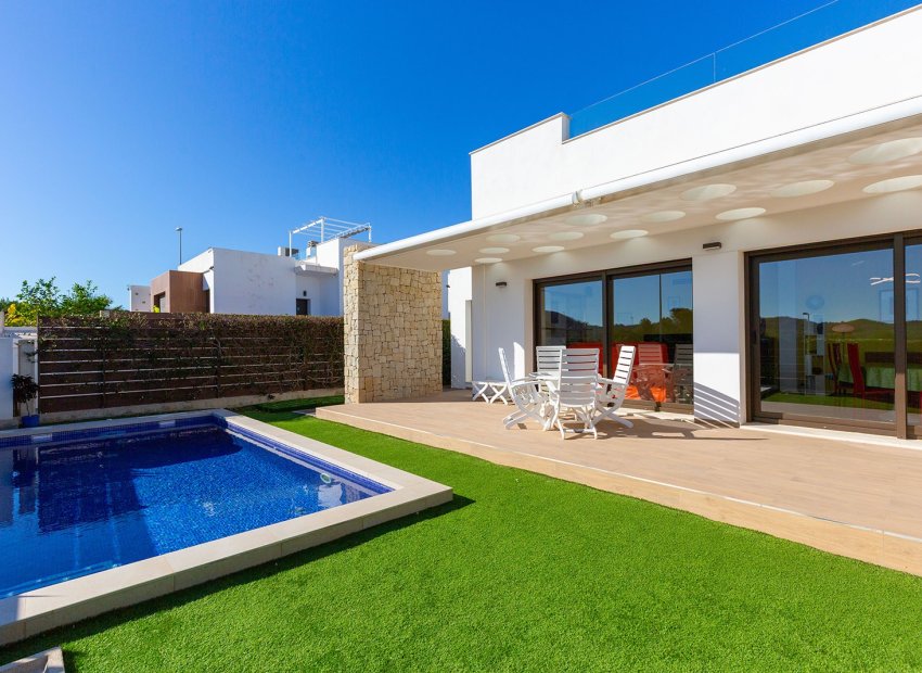 Herverkoop - Vrijstaande woning / Villa -
Orihuela - Entre Naranjos Vistabella Golf