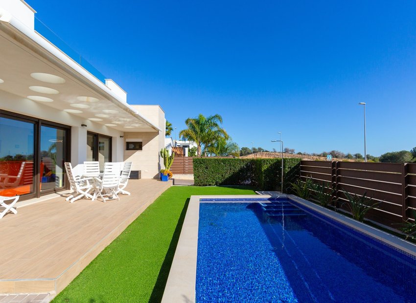 Herverkoop - Vrijstaande woning / Villa -
Orihuela - Entre Naranjos Vistabella Golf