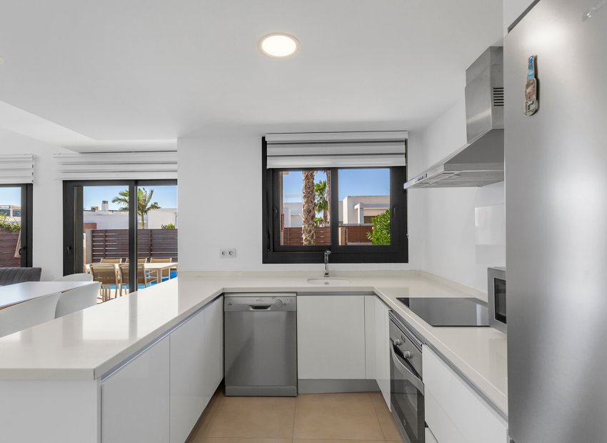 Herverkoop - Vrijstaande woning / Villa -
Orihuela - Entre Naranjos Vistabella Golf