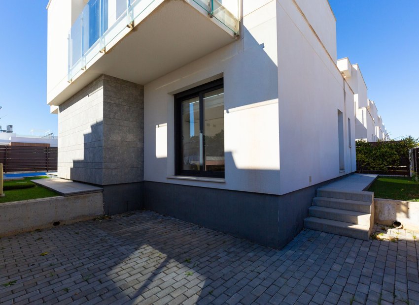 Herverkoop - Vrijstaande woning / Villa -
Orihuela - Entre Naranjos Vistabella Golf