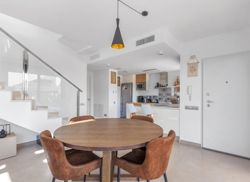 Herverkoop - Vrijstaande woning / Villa -
Orihuela - Entre Naranjos Vistabella Golf