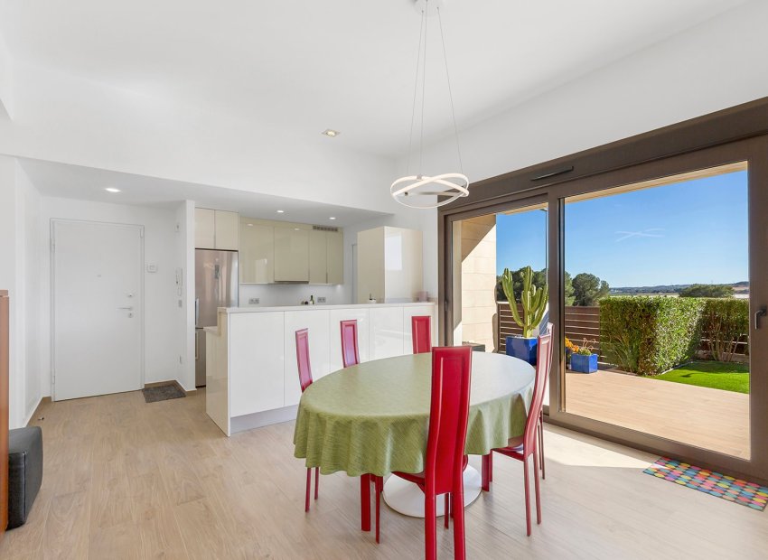 Herverkoop - Vrijstaande woning / Villa -
Orihuela - Vistabella Golf