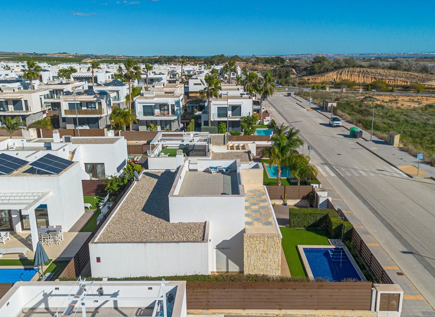 Herverkoop - Vrijstaande woning / Villa -
Orihuela - Vistabella Golf