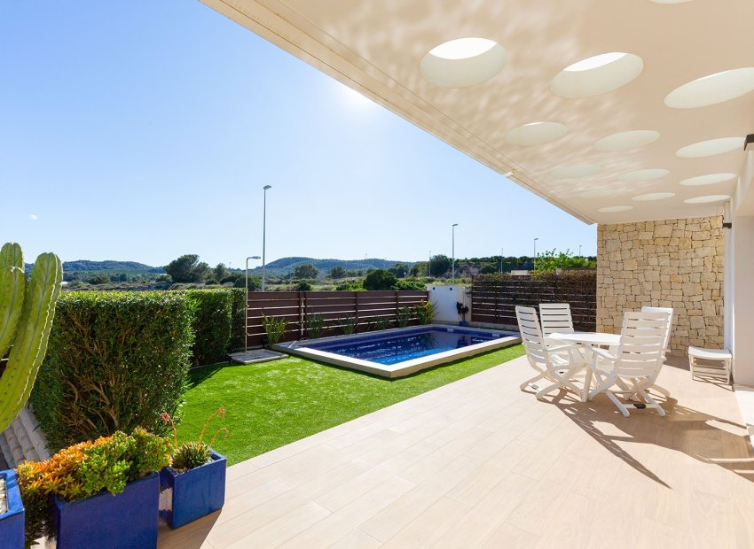 Herverkoop - Vrijstaande woning / Villa -
Orihuela - Vistabella Golf