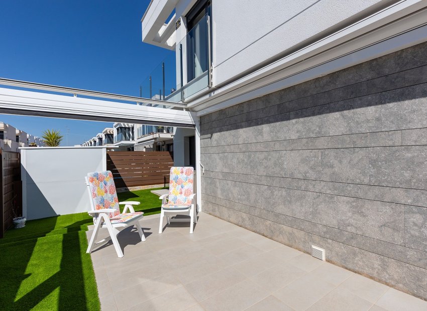 Herverkoop - Vrijstaande woning / Villa -
Orihuela - Vistabella Golf