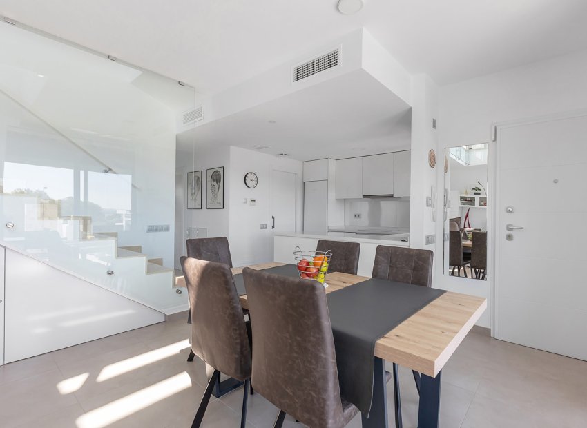 Herverkoop - Vrijstaande woning / Villa -
Orihuela - Vistabella Golf