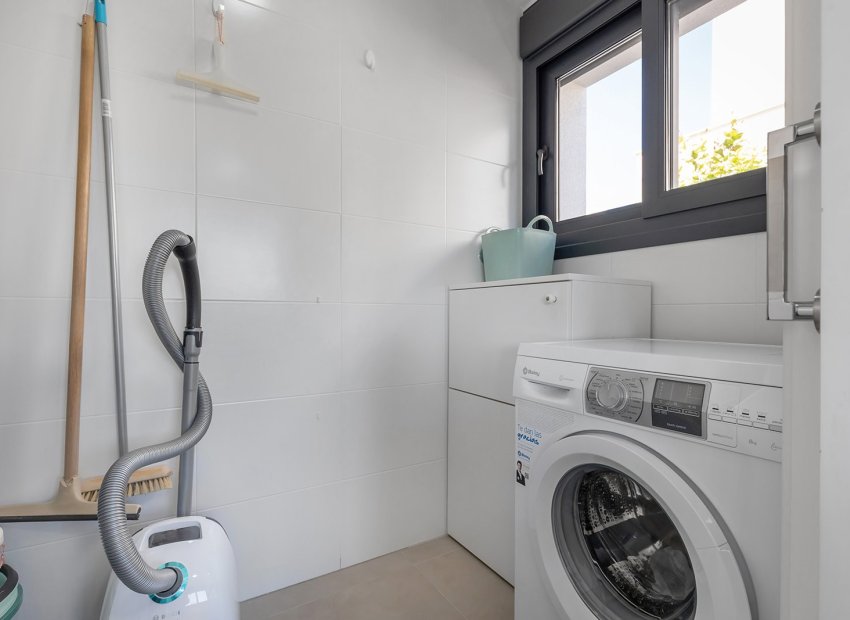 Herverkoop - Vrijstaande woning / Villa -
Orihuela - Vistabella Golf