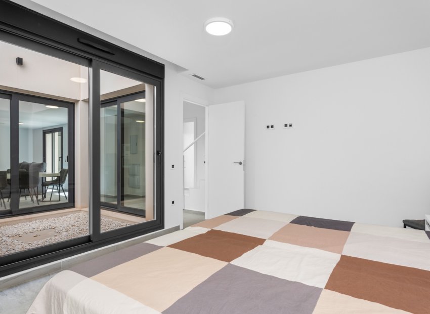 Herverkoop - Vrijstaande woning / Villa -
San Miguel de Salinas - Costa Blanca South