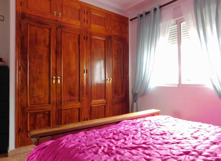 Herverkoop - Vrijstaande woning / Villa -
San Miguel de Salinas - San Miguel Salinas