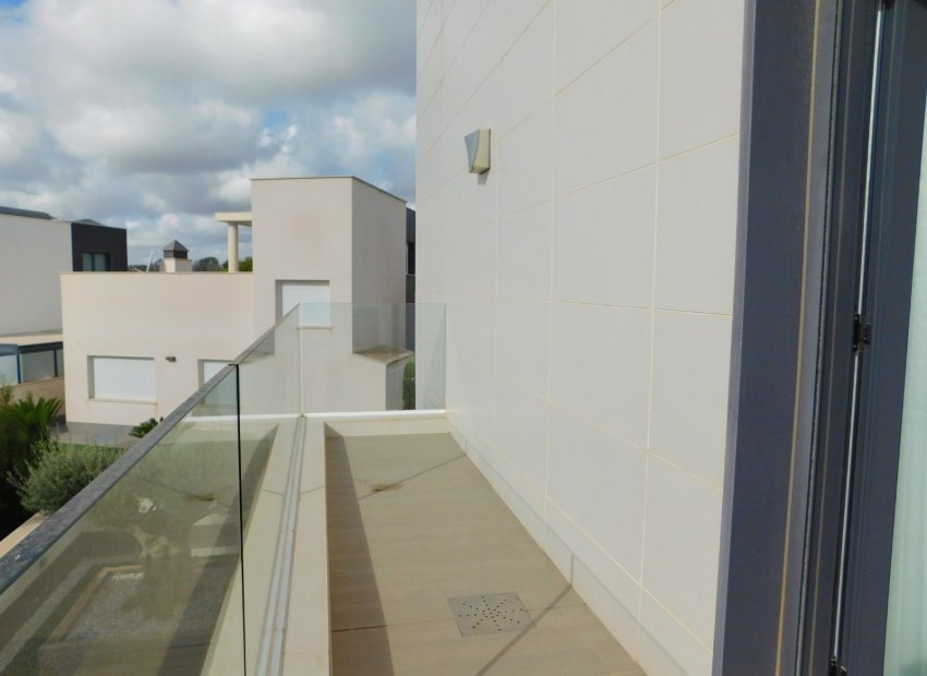 Herverkoop - Vrijstaande woning / Villa -
San Miguel de Salinas