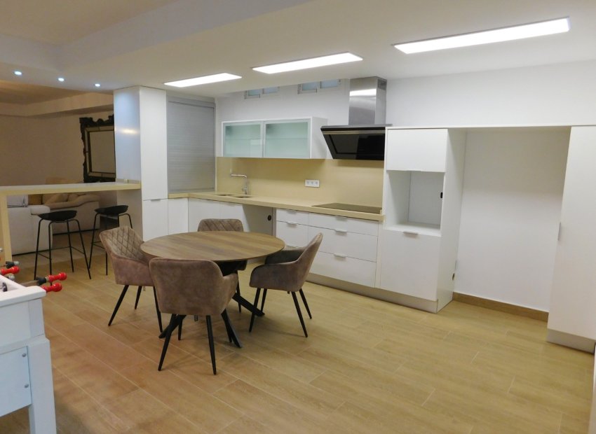 Herverkoop - Vrijstaande woning / Villa -
San Miguel de Salinas