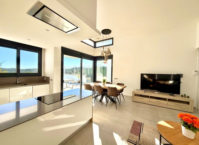 Herverkoop - Vrijstaande woning / Villa -
San Miguel de Salinas