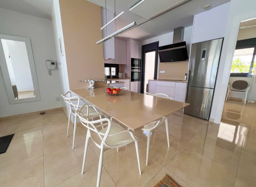 Herverkoop - Vrijstaande woning / Villa -
San Miguel de Salinas