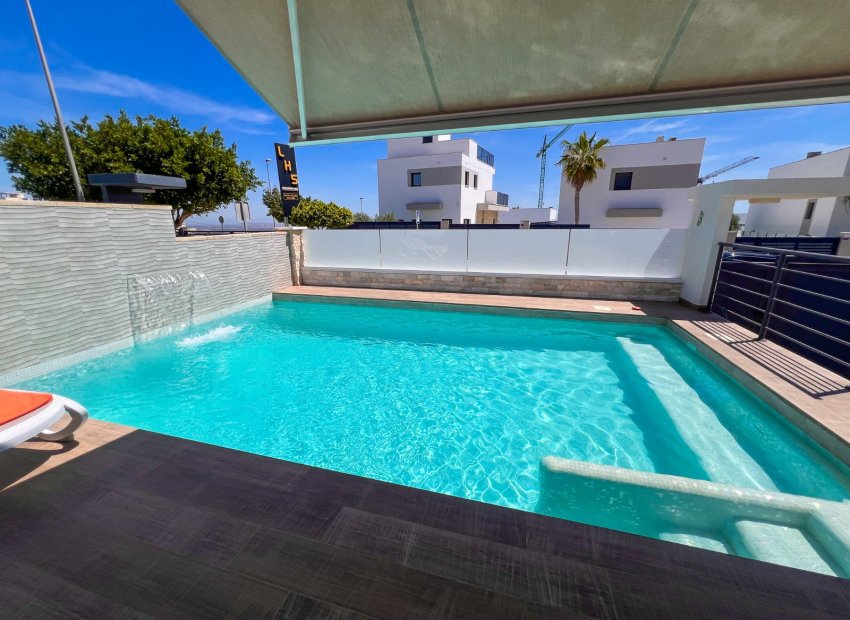 Herverkoop - Vrijstaande woning / Villa -
San Miguel de Salinas