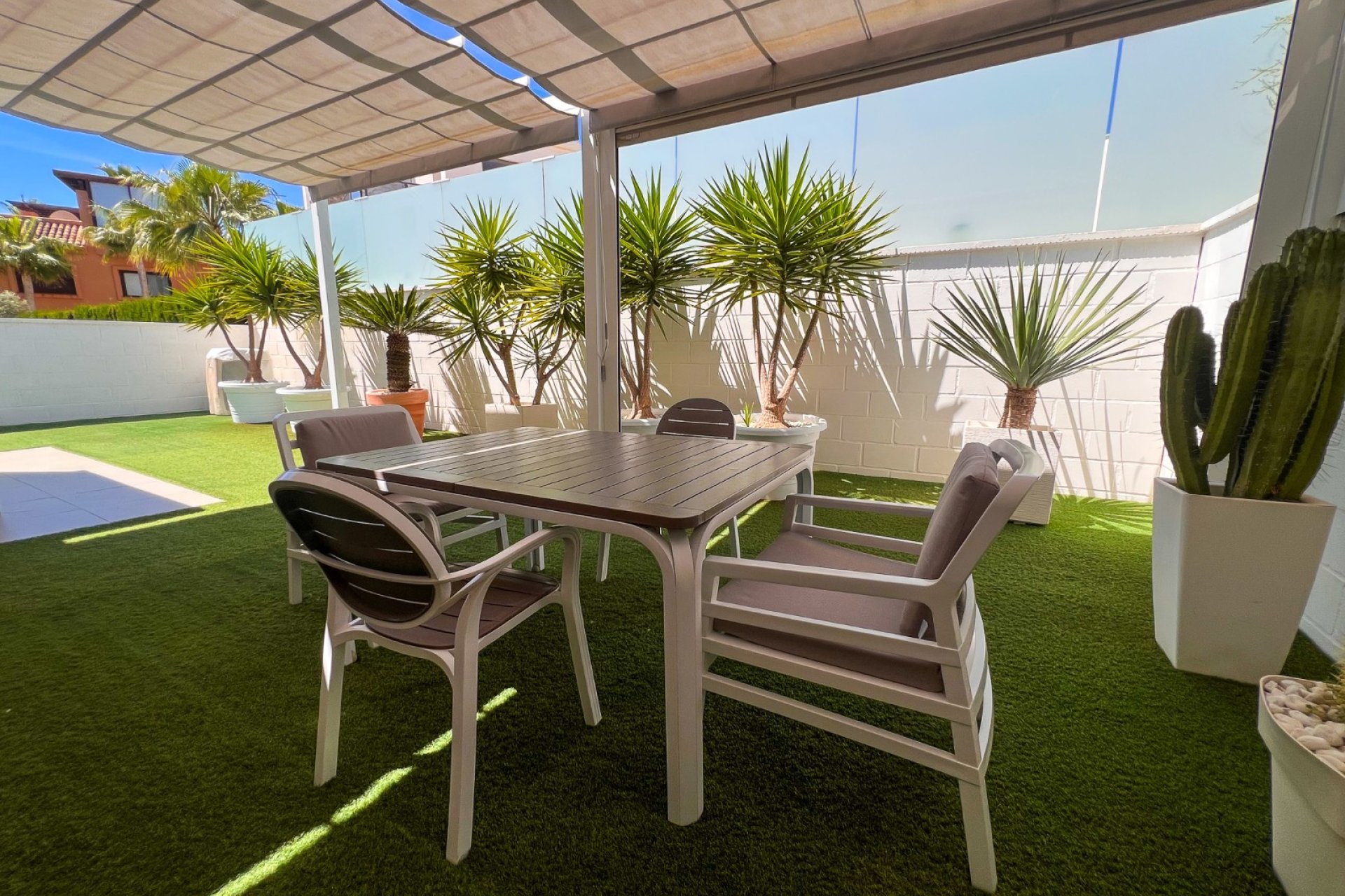 Herverkoop - Vrijstaande woning / Villa -
San Miguel de Salinas