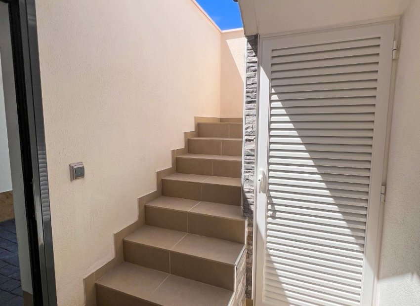 Herverkoop - Vrijstaande woning / Villa -
San Miguel de Salinas