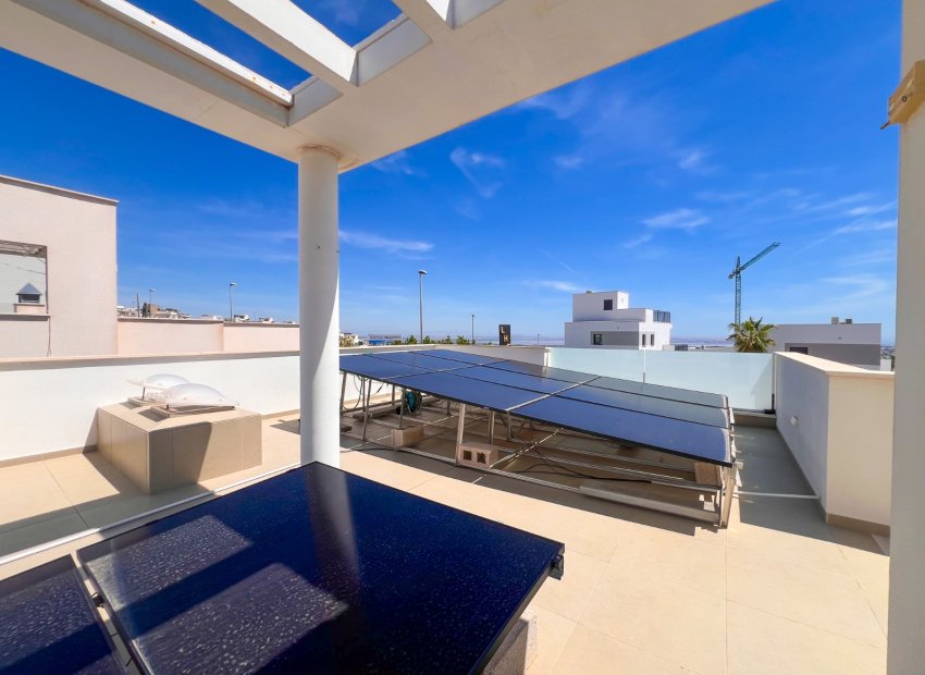 Herverkoop - Vrijstaande woning / Villa -
San Miguel de Salinas