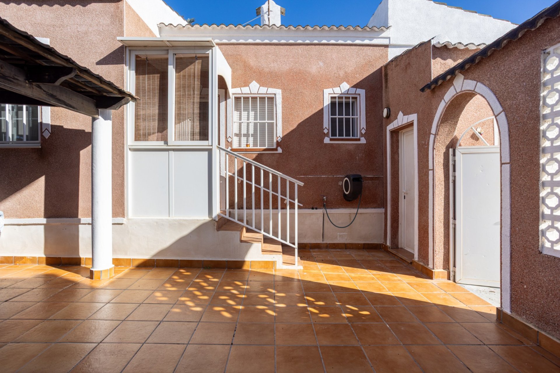 Herverkoop - Vrijstaande woning / Villa -
Torrevieja - Urbanización San Luis