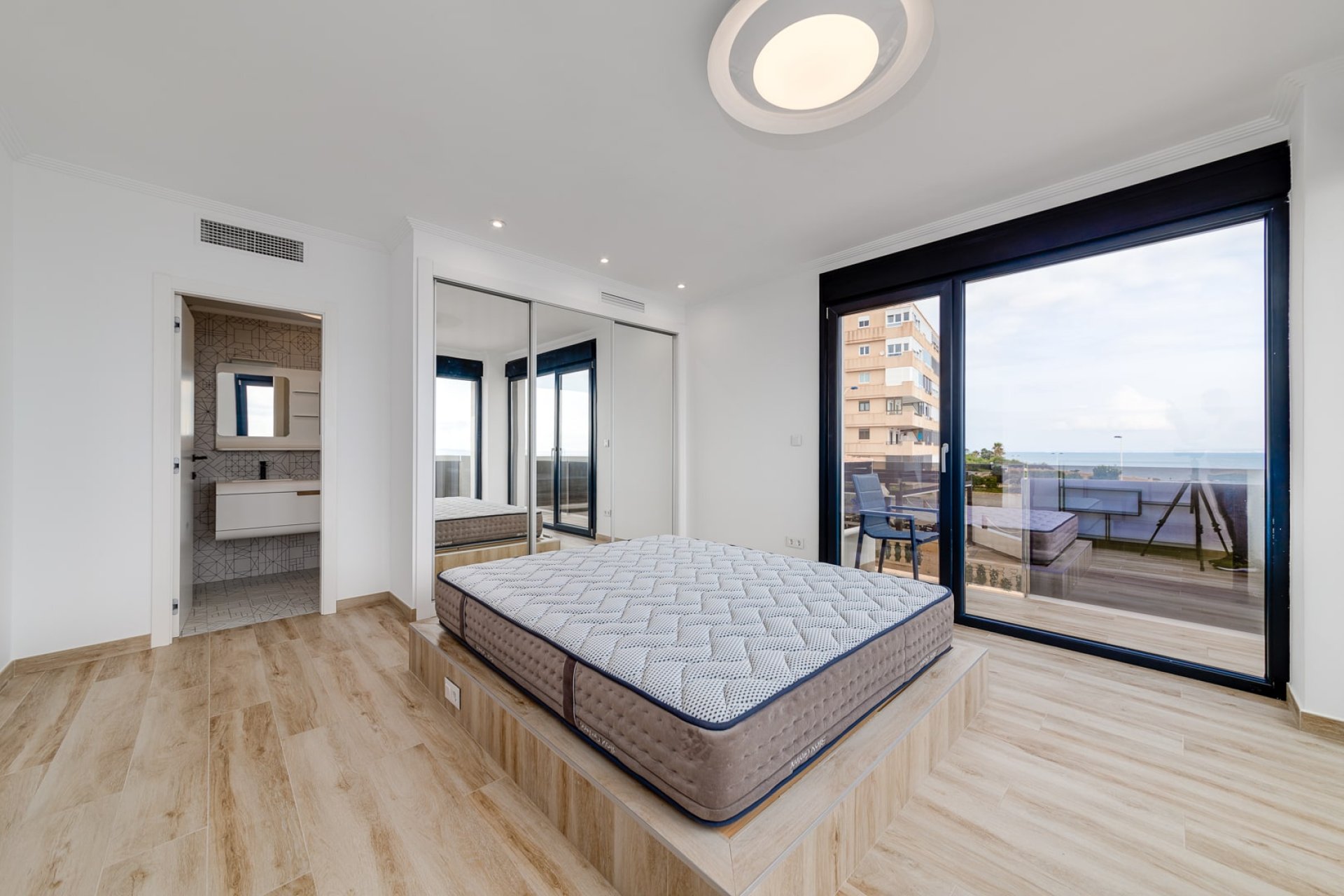 Herverkoop - Vrijstaande woning / Villa -
Torrevieja